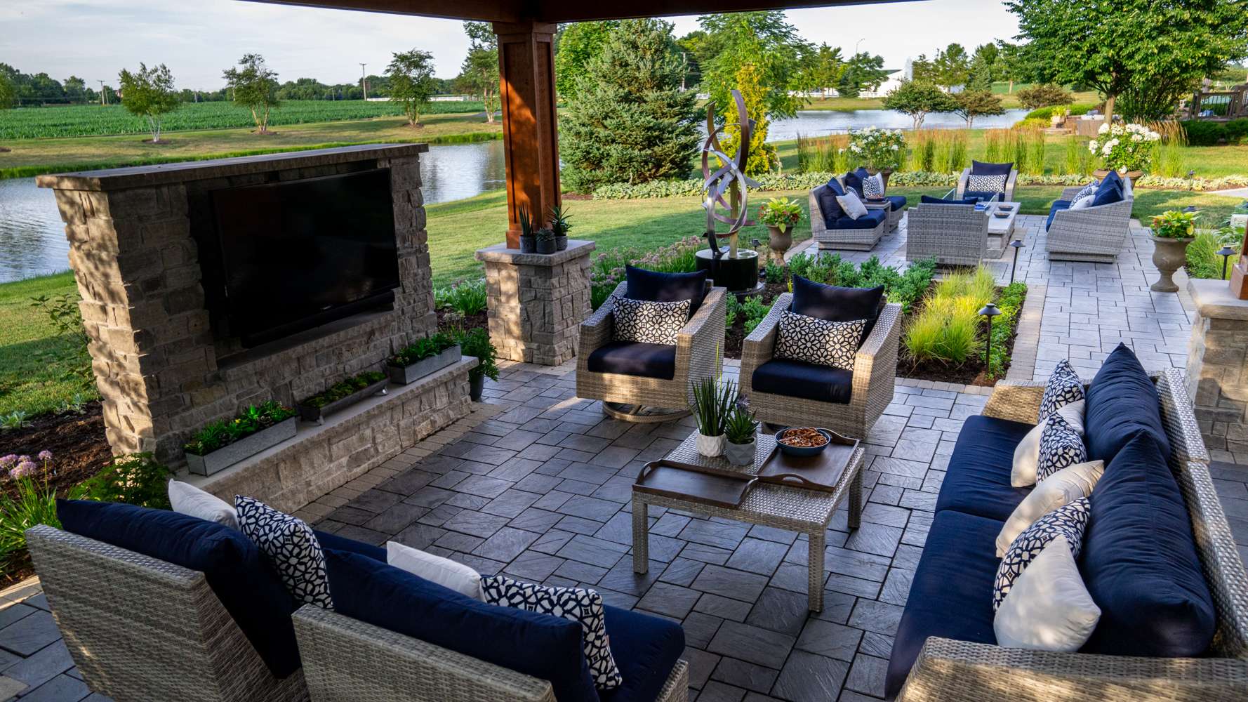 Outdoor TV Setup Design 5 Tips to Installing an Outdoor TV